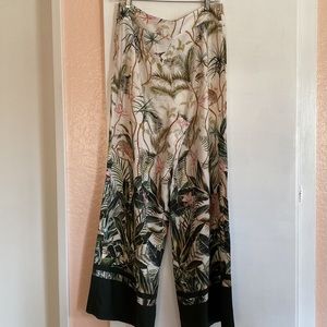 Beautiful Jungle print; 100% viscose; brand new